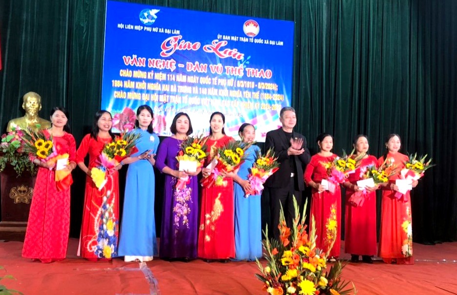 Hội liên hiệp Phụ nữ xã Đại Lâm phối hợp với Uỷ ban MTTQ xã tổ chức chương trình giao lưu văn...|https://dailam.langgiang.bacgiang.gov.vn/chi-tiet-tin-tuc/-/asset_publisher/M0UUAFstbTMq/content/hoi-lien-hiep-phu-nu-xa-ai-lam-phoi-hop-voi-uy-ban-mttq-xa-to-chuc-chuong-trinh-giao-luu-van-nghe-dan-vu-the-thao-trinh-dien-thoi-trang-ao-dai